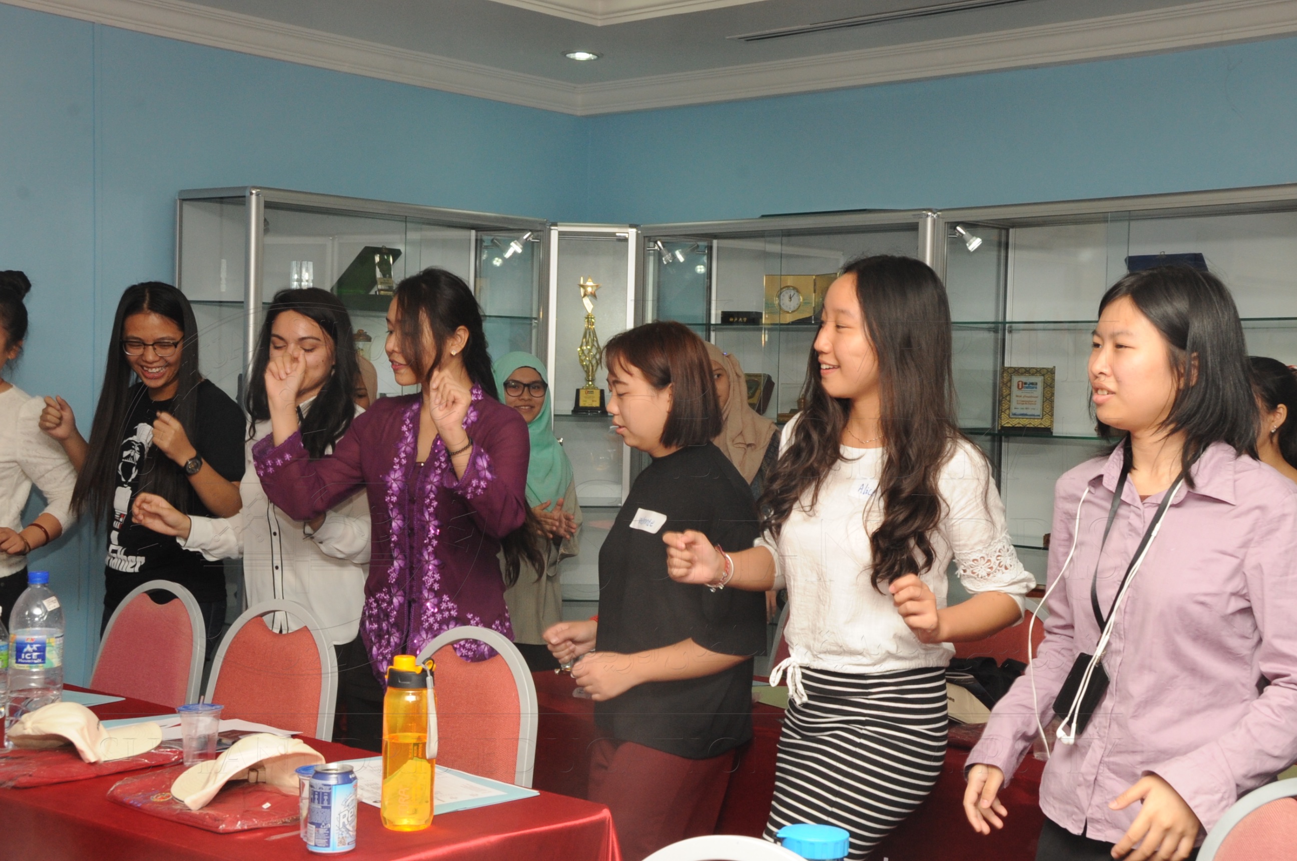 PRO16 17 antarabangsa HAS 0026